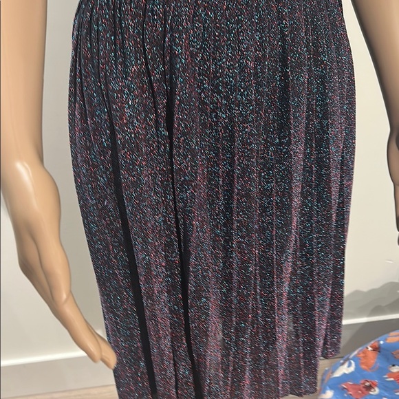 Elegant Purple and Black Midi Skirt - Picture 6 of 8